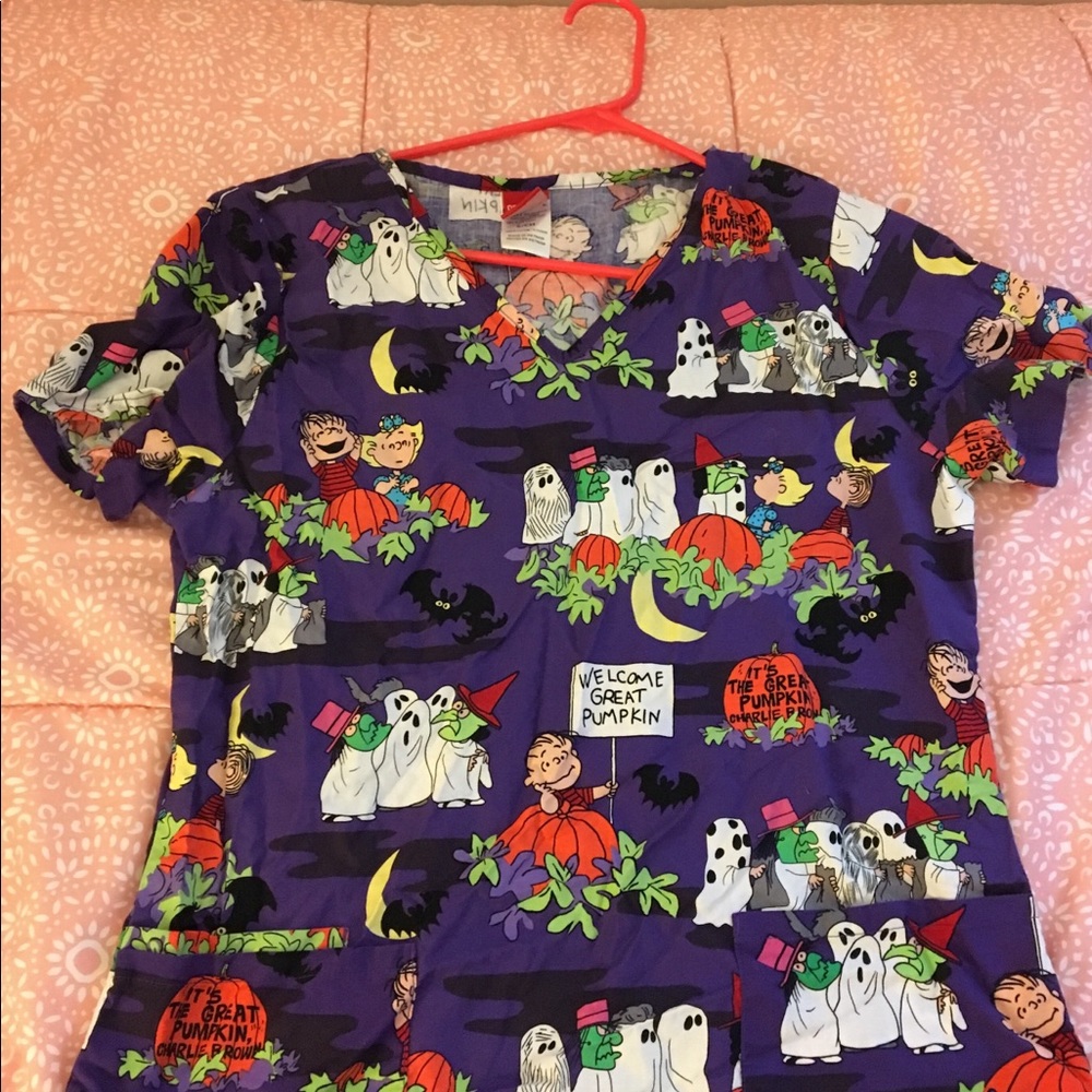 Peanuts scrub top