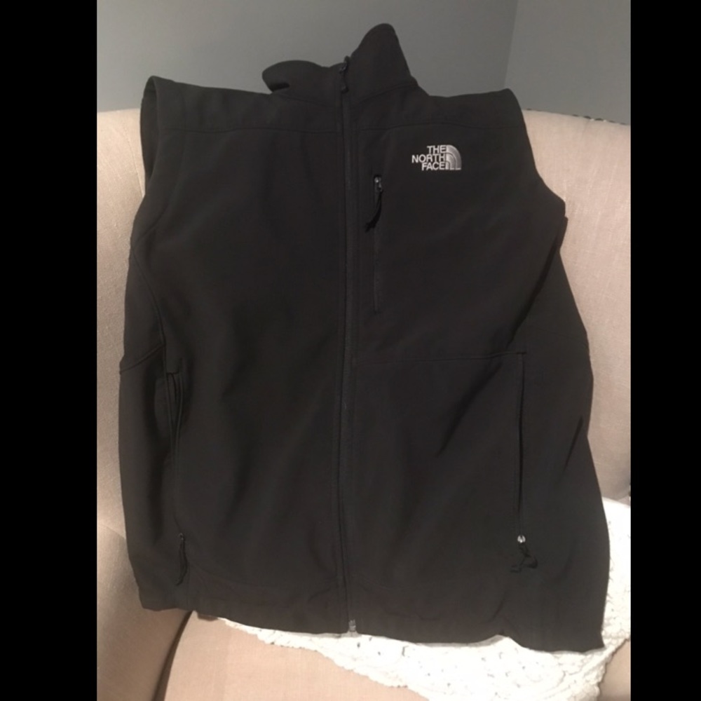 SOLD! Men’s North Face Vest!