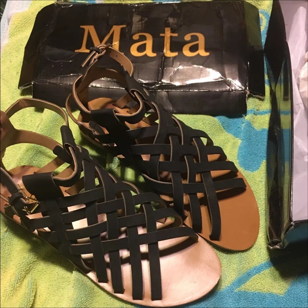 New gladiator sandals 9 strappy