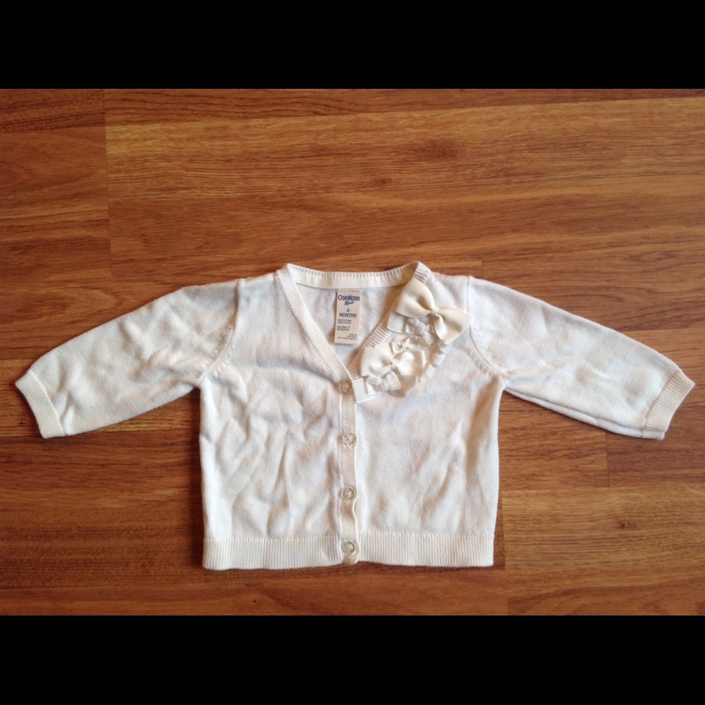 EUC Oshkosh B'Gosh cream cardigan 6 months