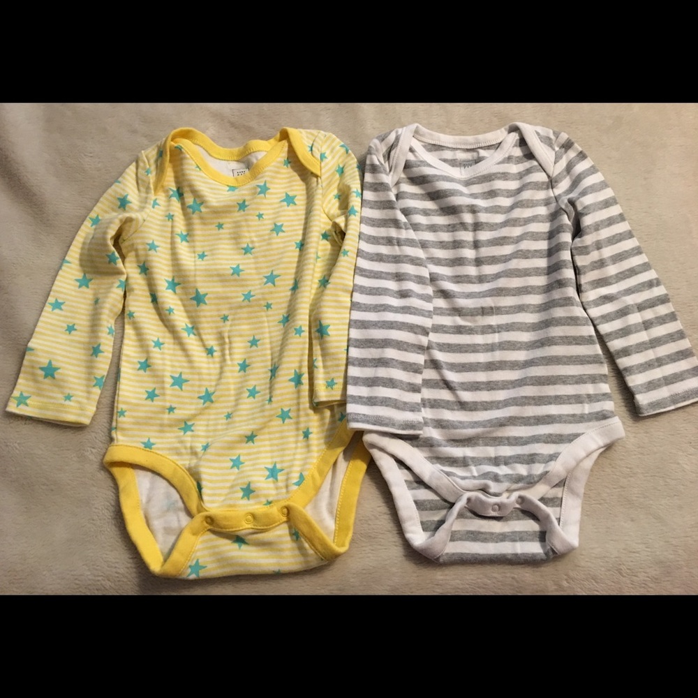 Baby Gap long sleeve onesie/bodysuit bundle