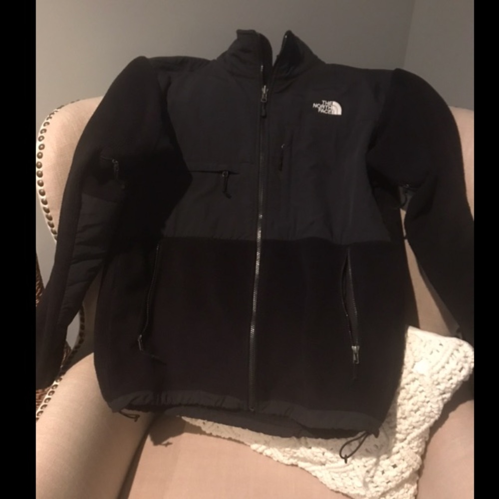 SOLD! Men’s North Face Fleece!