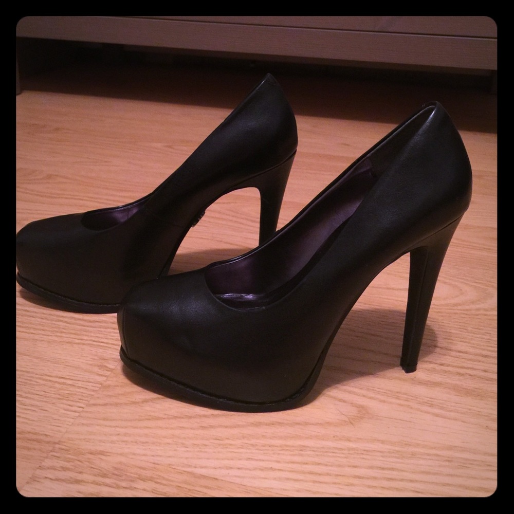 Vera Wang Heels!