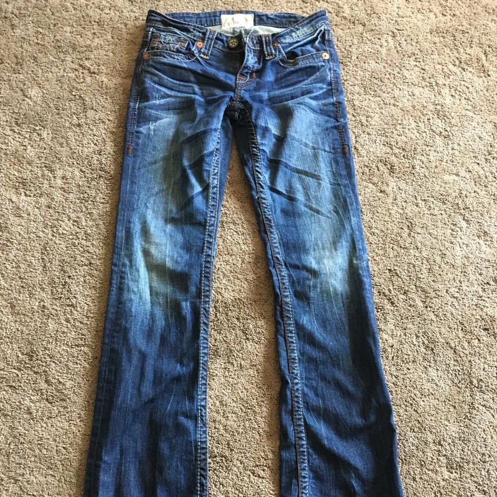 Women’s jeans