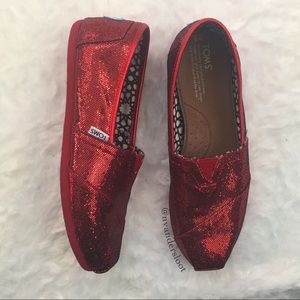 Toms Classic Red Glitter