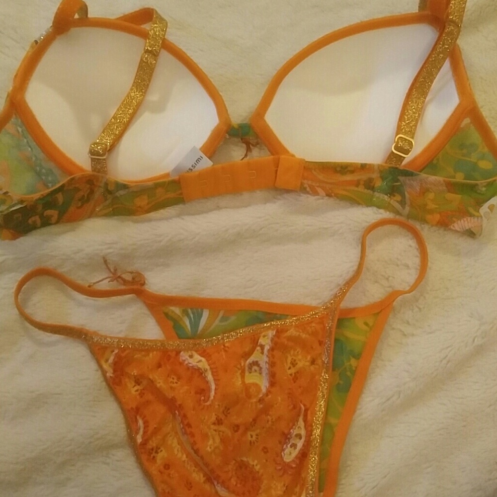 VS Rare Vintage Victorias Secret INTIMISSIMI ITALIAN bra & panty set - Picture 2 of 3