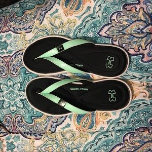 Under Armour women's Flip Flops