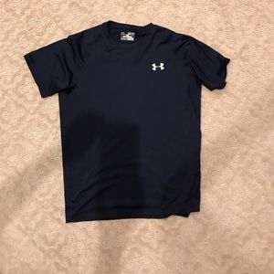 Mens UnderArmour Dryfit shirt.