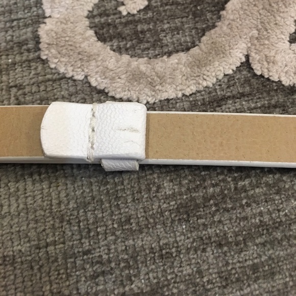 Completely adjustable white belt - Picture 4 of 5