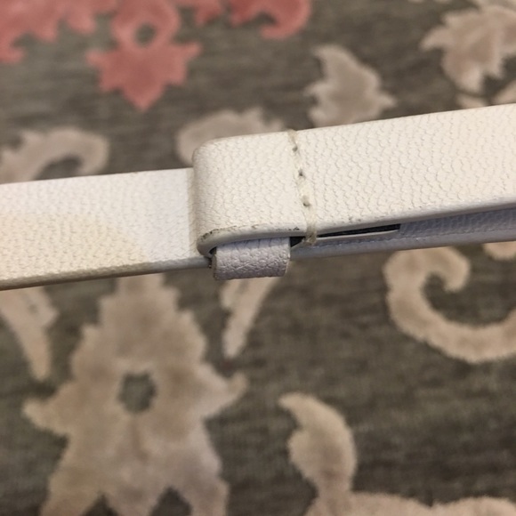 Completely adjustable white belt - Picture 5 of 5