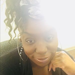 Meet your Posher, Yolanda