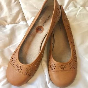 Women’s dress flats