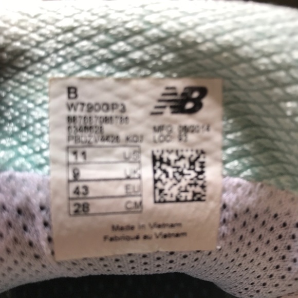 New Balance size 11 - Picture 3 of 4