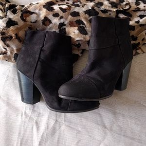 Black Carlos Santana Suede Booties