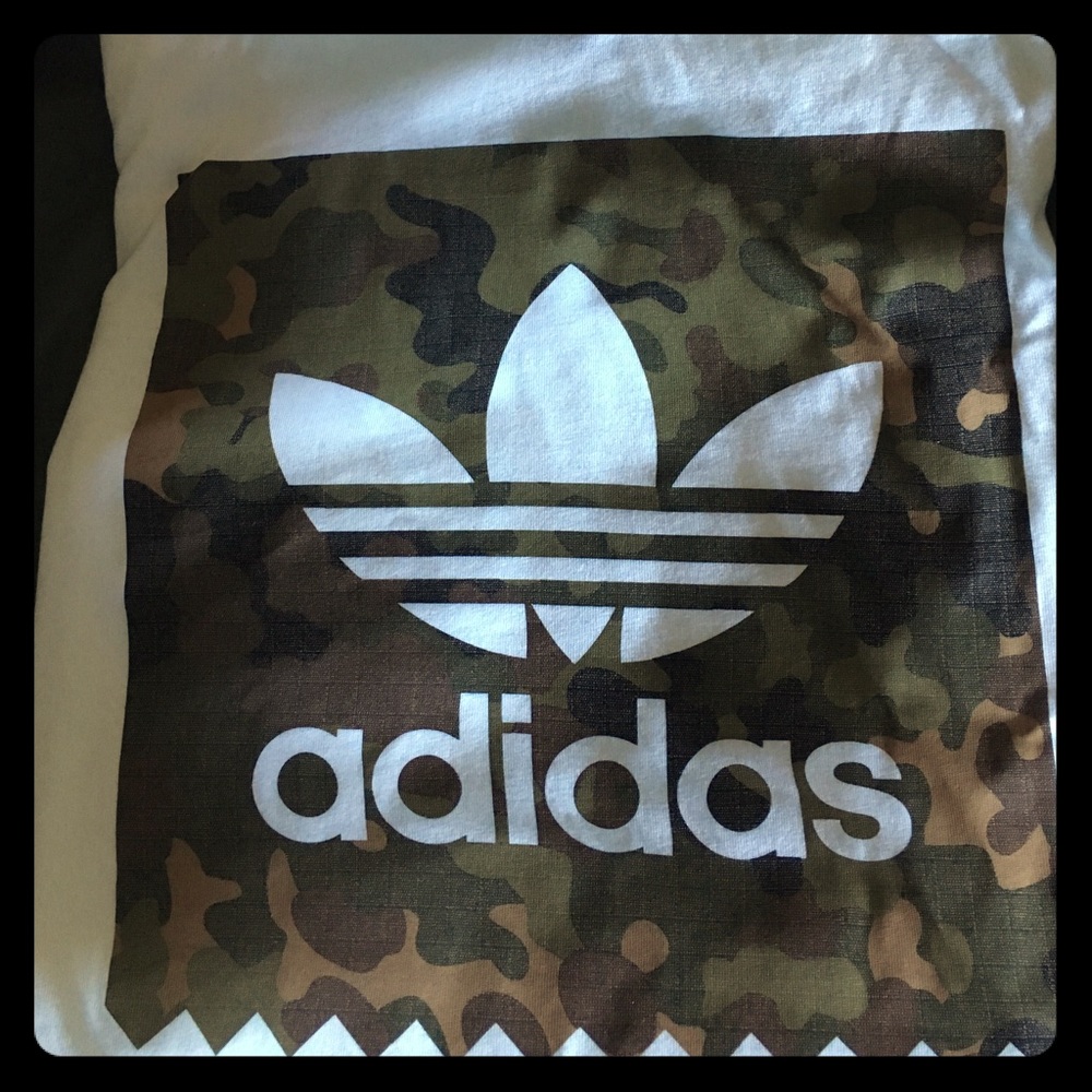 Adidas logo RMX T3