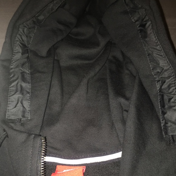 Nike Hooded Black Pocket Jacket - Picture 3 of 4