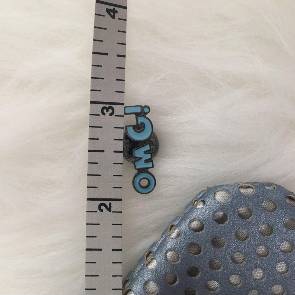 OMG!  Enamel Pin - Picture 4 of 4