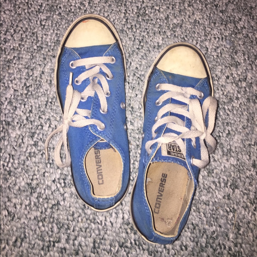 Blue converse!
