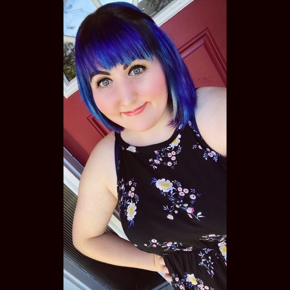 Meet the Posher: Megan 💖✨✨✨ - Picture 8 of 8