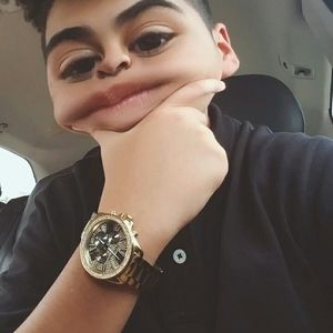 Meet your Posher, Christopher