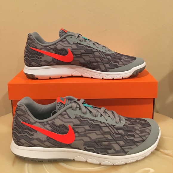 NWT men's NIKE shoes - Picture 2 of 8