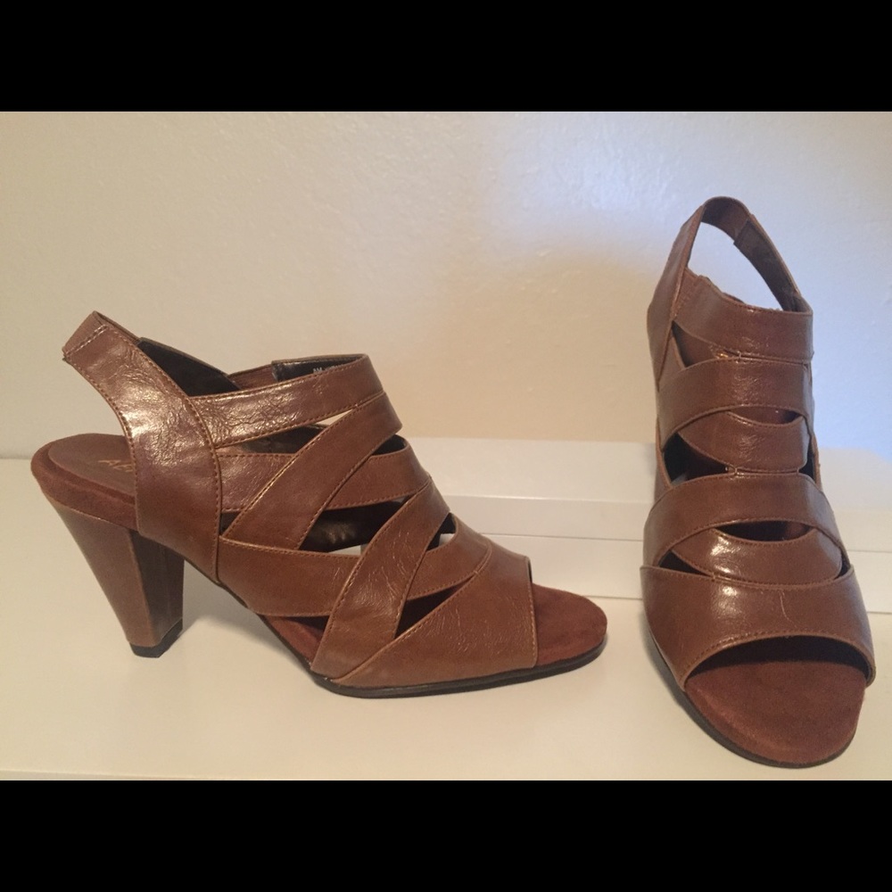 Light Brown strappy heels. New no tags size 8