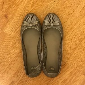 Mel by Melissa Silver/Grey Flats (6)