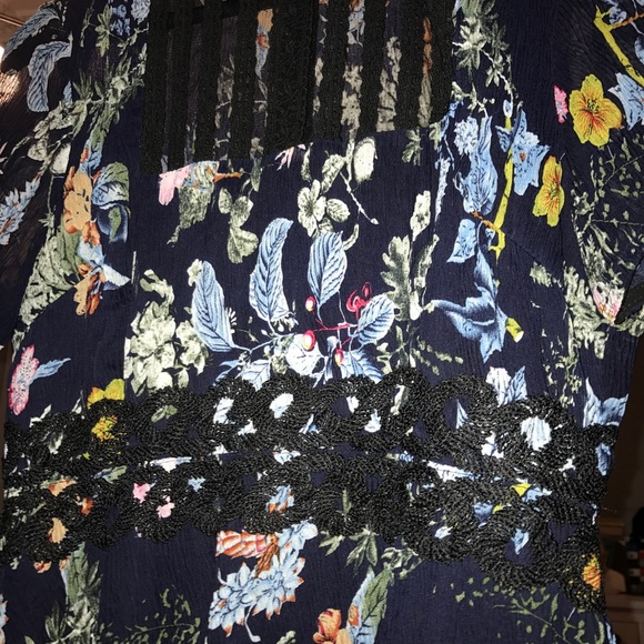 Floral and lace midi dress - Picture 5 of 5