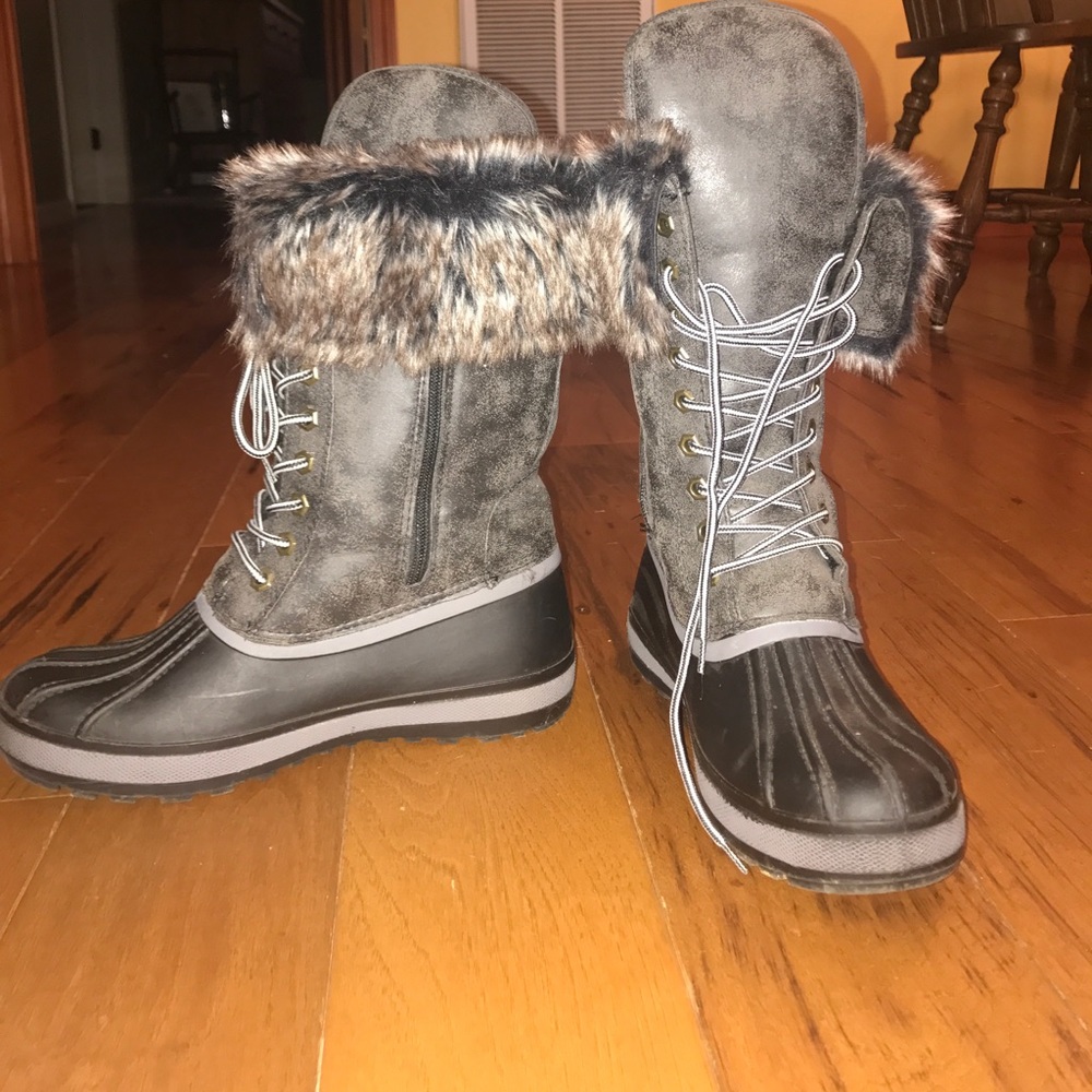Snow Boots