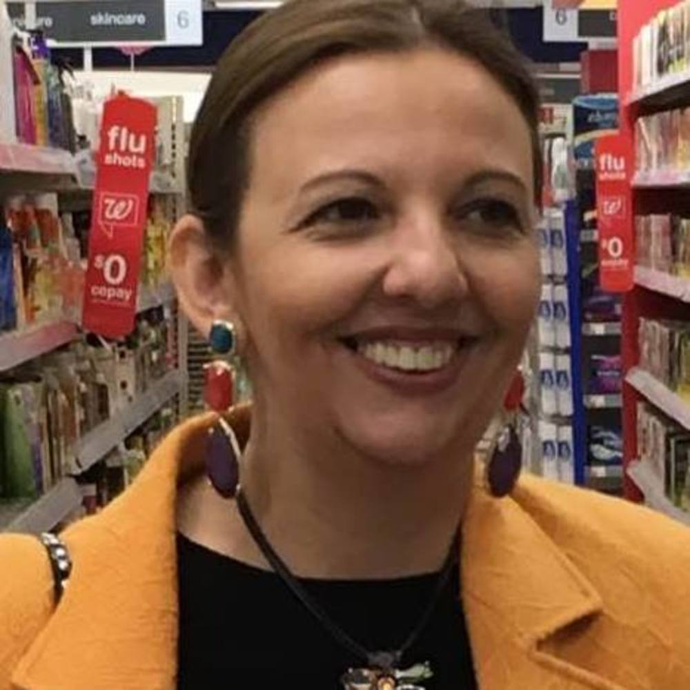 Meet your Posher, Adriana
