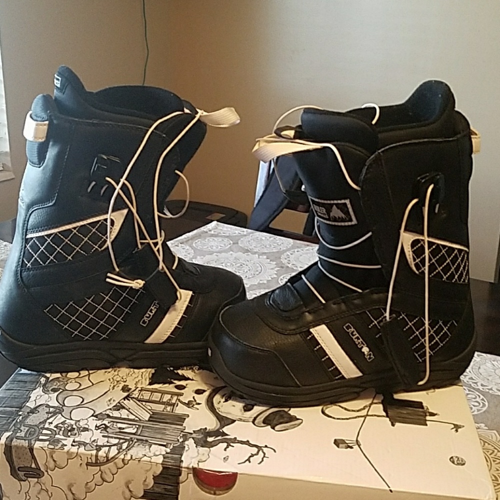 New Burton snowboarding boots