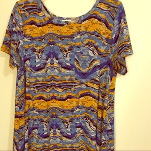 Abstract pattern Lularoe Carly