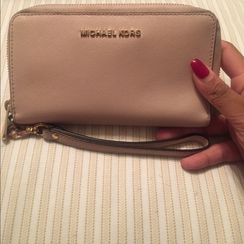 Micheal khors wallet