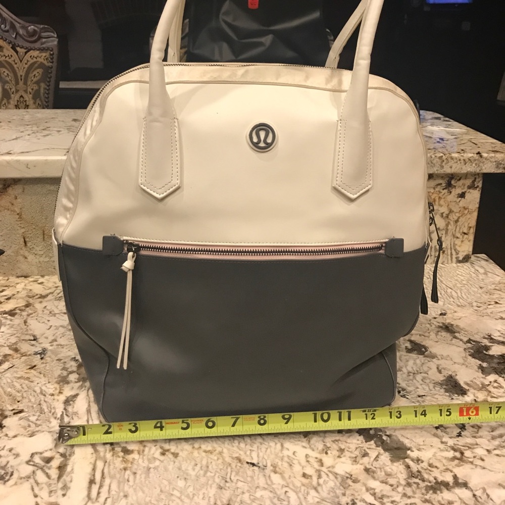 Lululemon bag