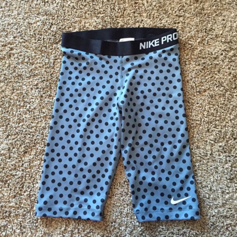 Nike polka dot knee length shorts! Small!