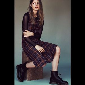 DR. MARTENS boots, size 6