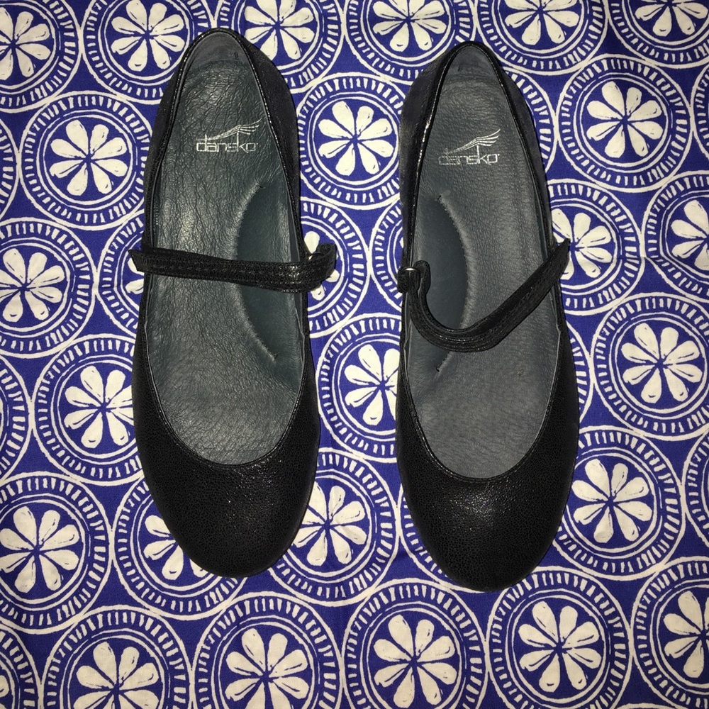 Dansko flats
