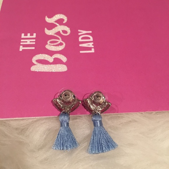 One Wink tassel earrings - Picture 2 of 2