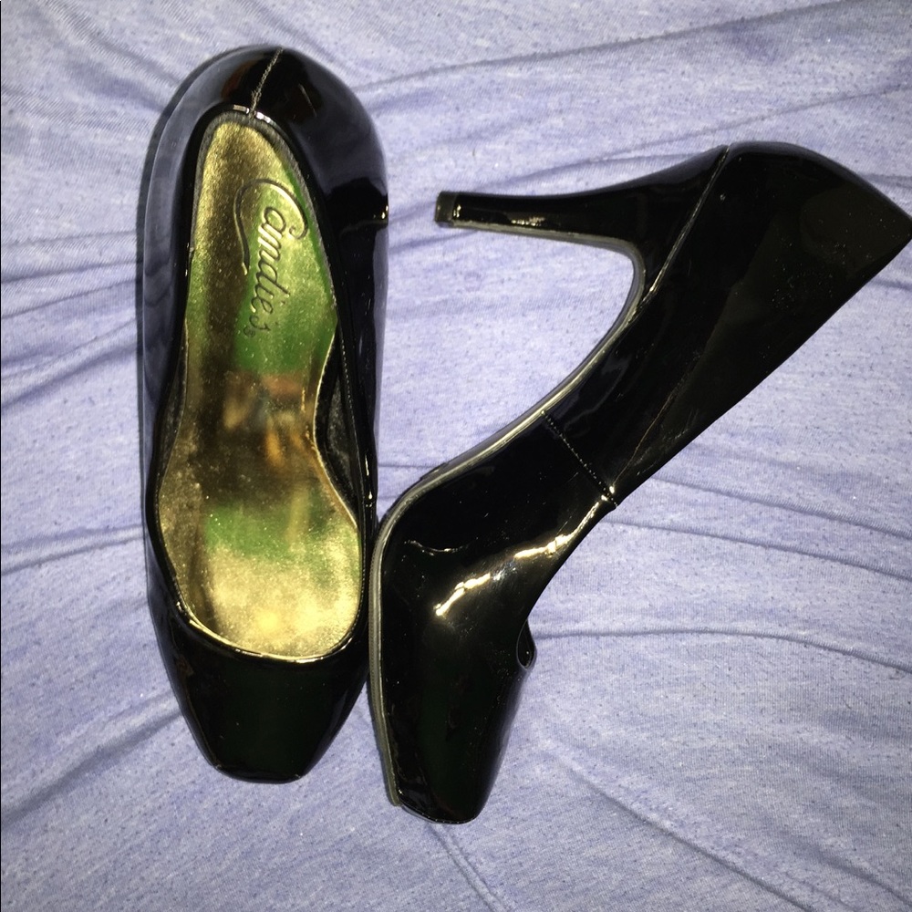 Candies Black Leather Pumps. Barely Worn, size 9