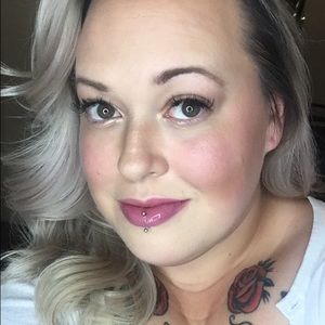 Meet your Posher, Casie