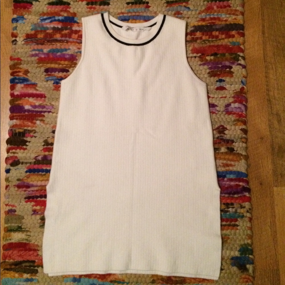 Last chance to make offer!! Athleta Knit Tunic