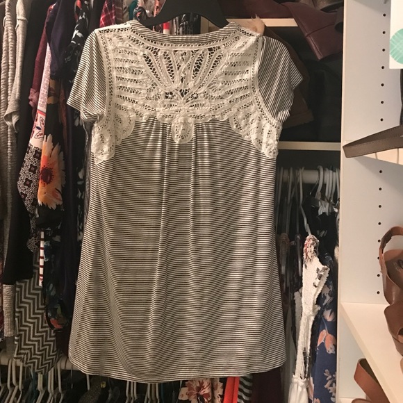 Medium Daniel Rain maternity lace detail tee - Picture 2 of 2