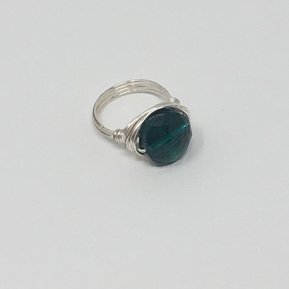 💚FINAL PRICE💚Wire Ring Dark Green - Picture 1 of 5