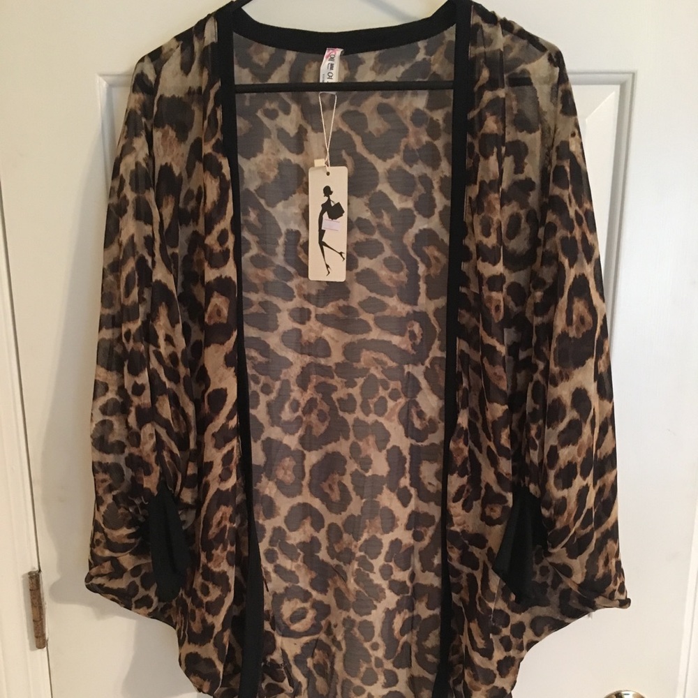Leopard batwing kimono. New