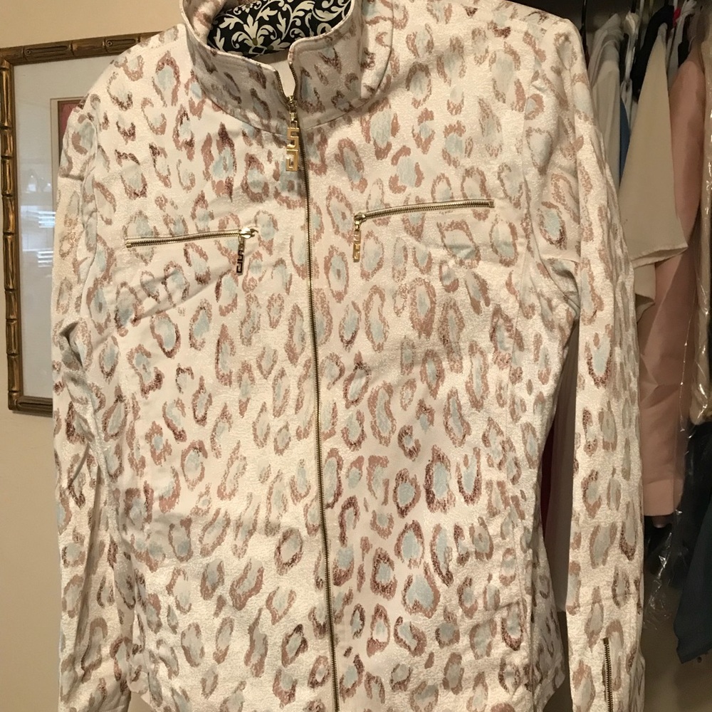 Zip front Animal print St. John sports jacket size 8