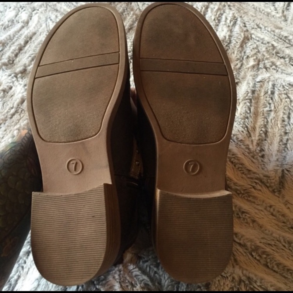 Brown booties - Picture 3 of 3