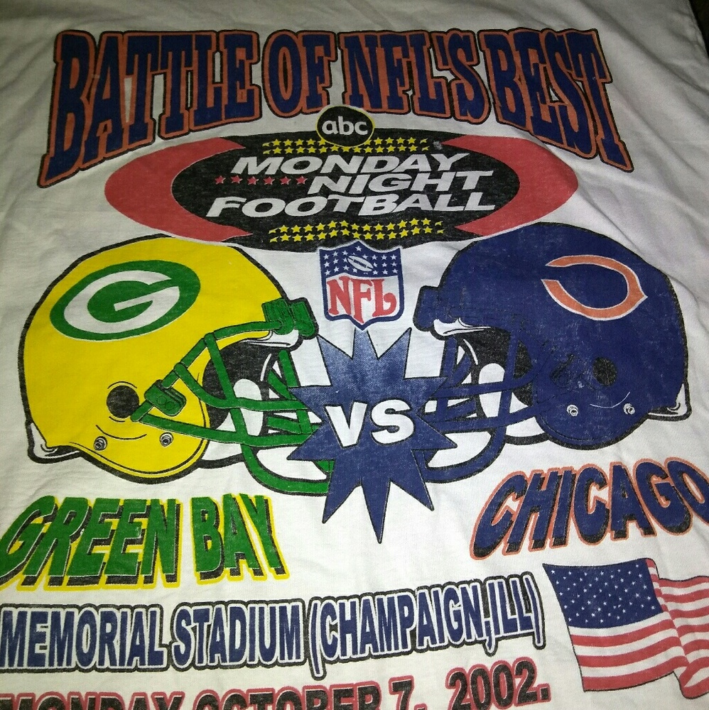 BATTLE OF NFL BEST T-SHIRT