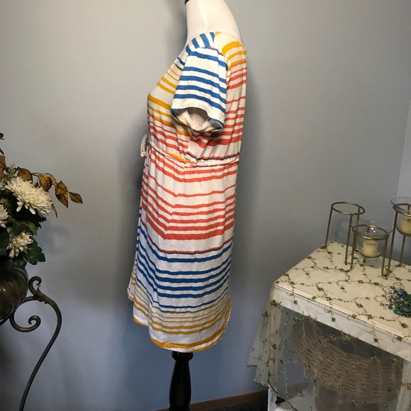 BEACH COVERUP - Picture 2 of 4