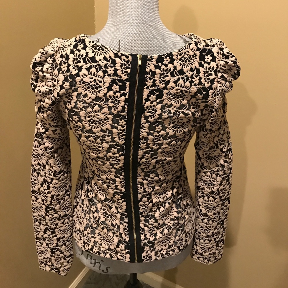 Lace blouse SZ S