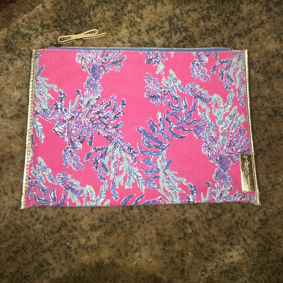 Lilly Pulitzer Handbags - Lilly Pulitzer Clutch Bag